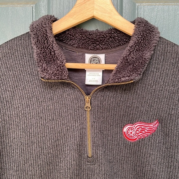 NHL Detroit Redwings Quarter Zip Sweater - Picture 4 of 10